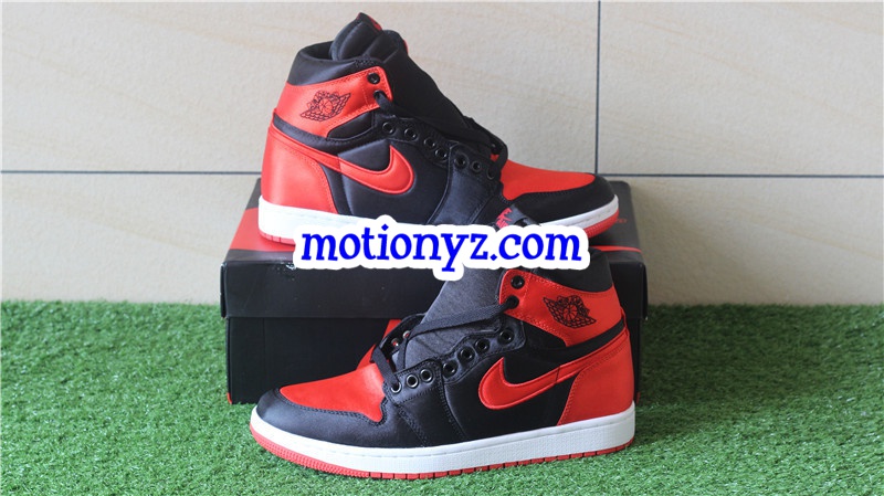 Authentic Air Jordan 1 Retro Satin Banned